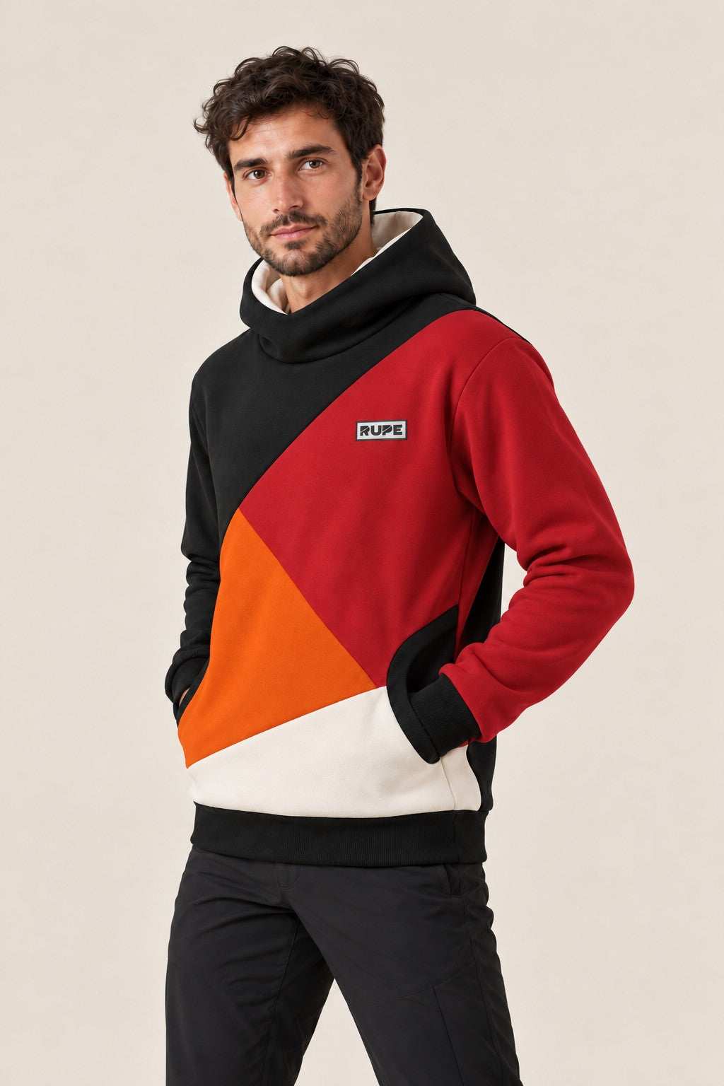 Felpa con cappuccio BLOCK Diablo a 4 colori indossata da uomo - tre quarti con tasche - Rupe Clothing