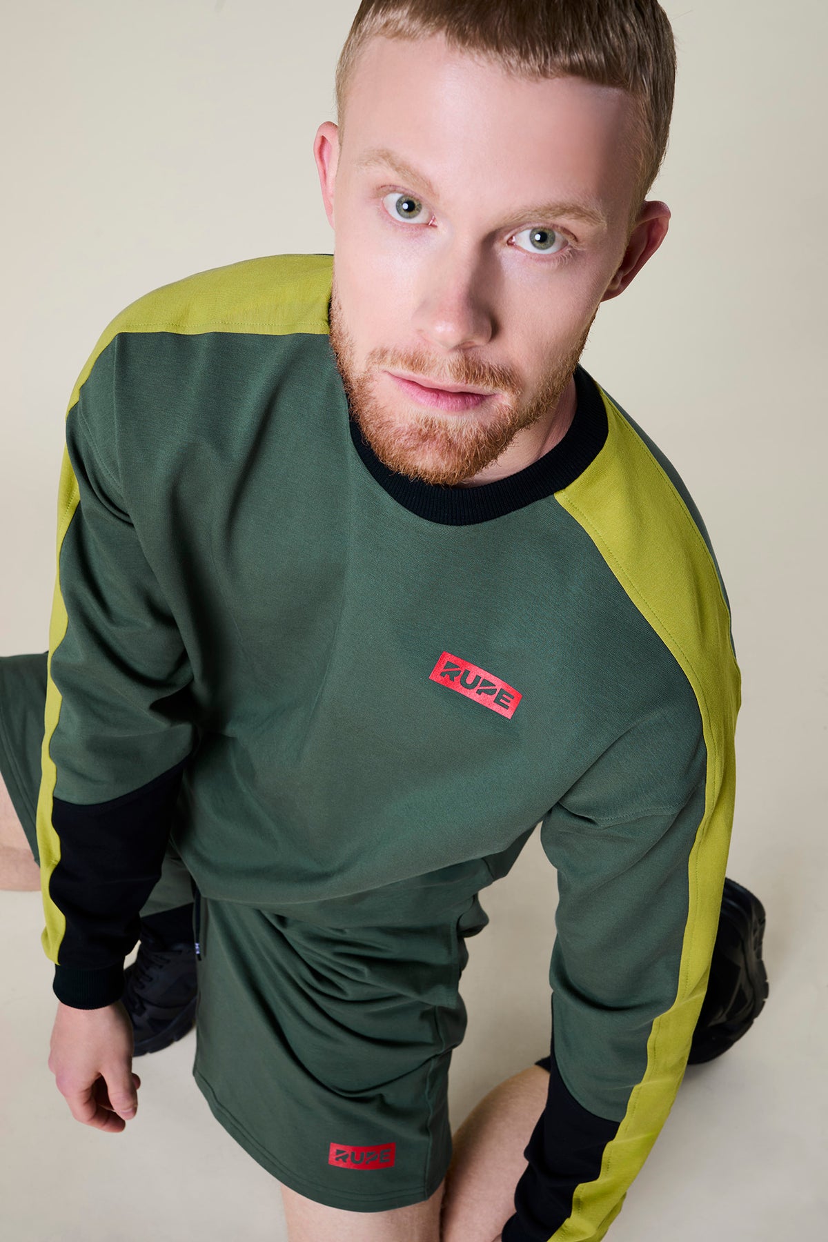 Men's lightweight sweatshirt - Three colours