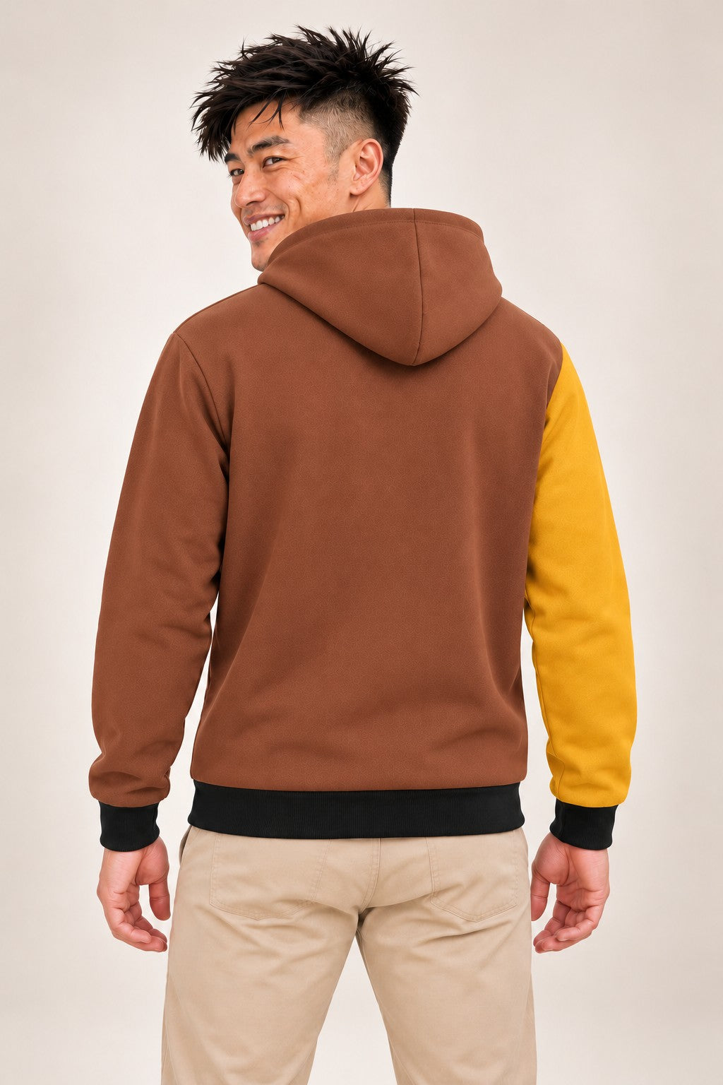 Felpa con cappuccio DIHEDRAL Elm a 3 colori indossata da uomo - retro - Rupe Clothing