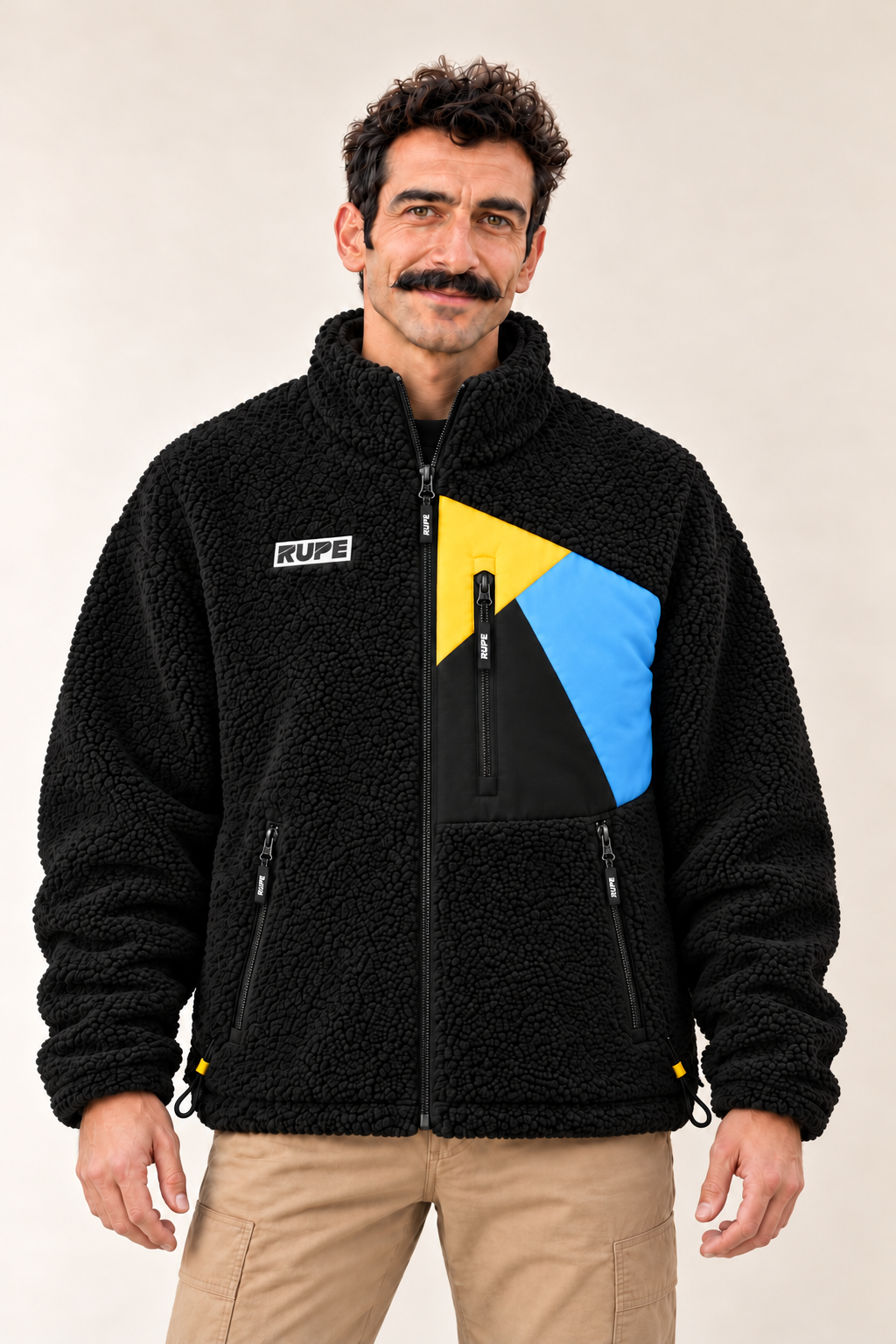 Giacca in pile YETI 2.0 Moonrise indossata da uomo - fronte - Rupe Clothing