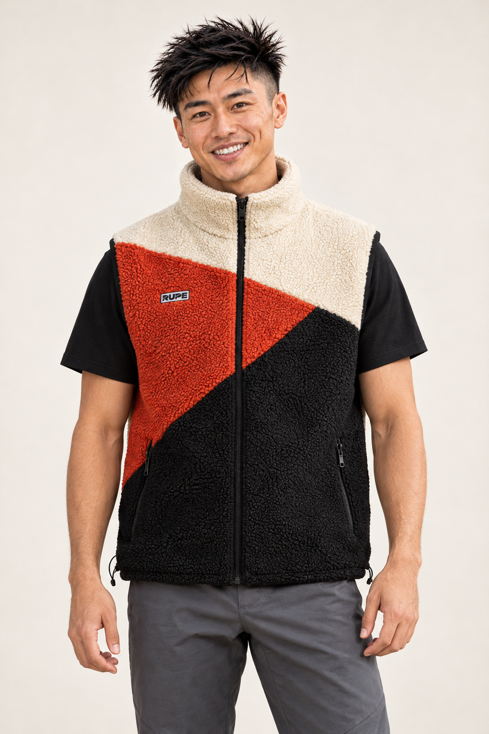 Gilet in pile SPEED Diablo indossato da uomo - fronte - Rupe Clothing